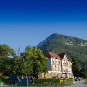 hotel-lac-et-foret.fr-provencehotel.com/